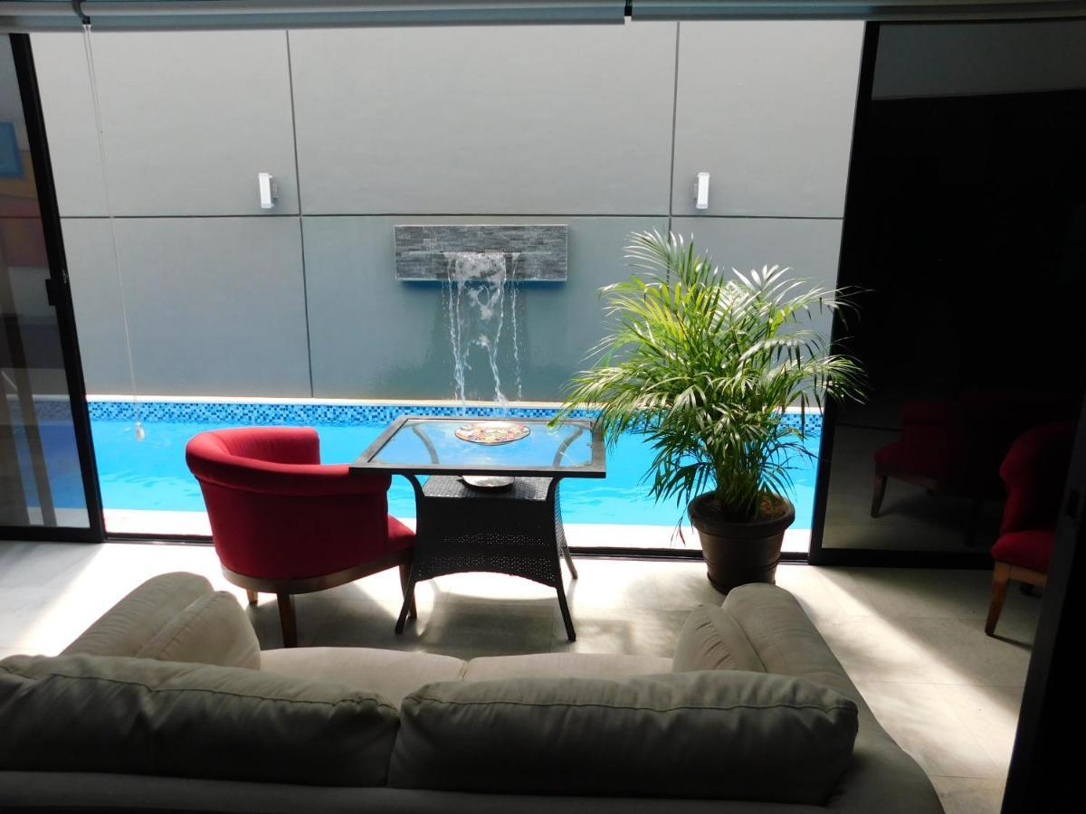 Ferienwohnung Oasis Urban Retreat Cancún Exterior foto