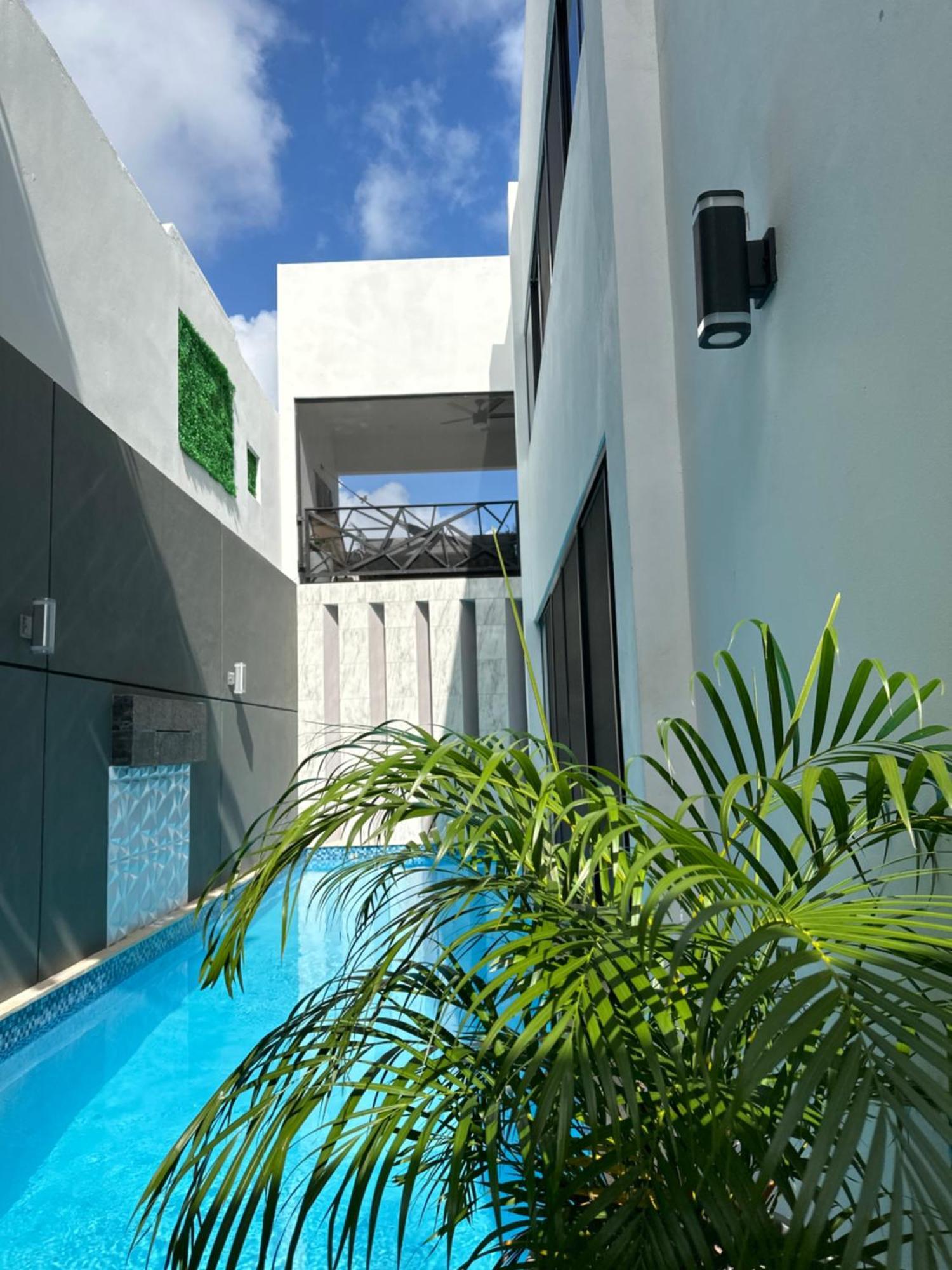 Ferienwohnung Oasis Urban Retreat Cancún Exterior foto