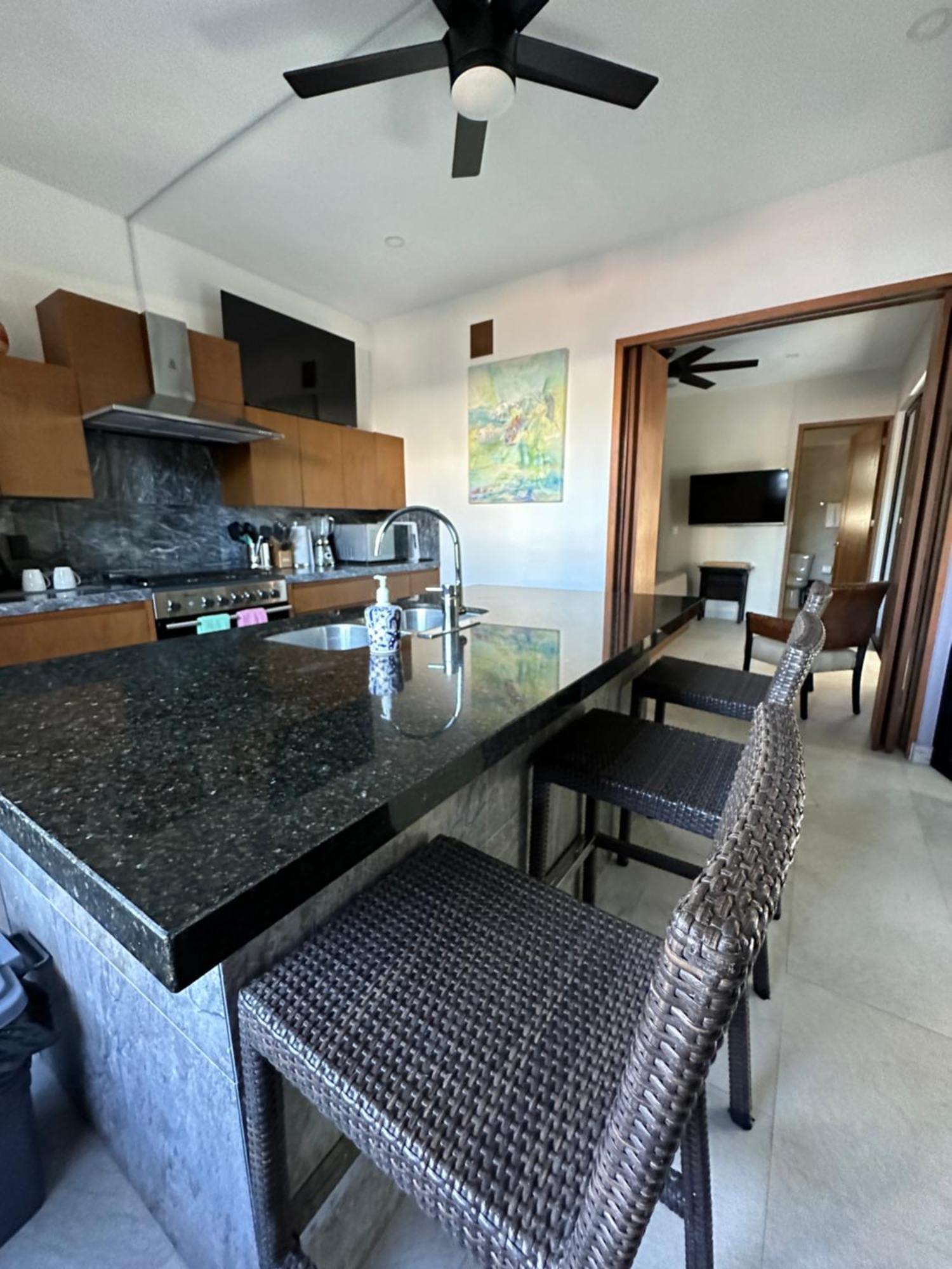 Ferienwohnung Oasis Urban Retreat Cancún Exterior foto