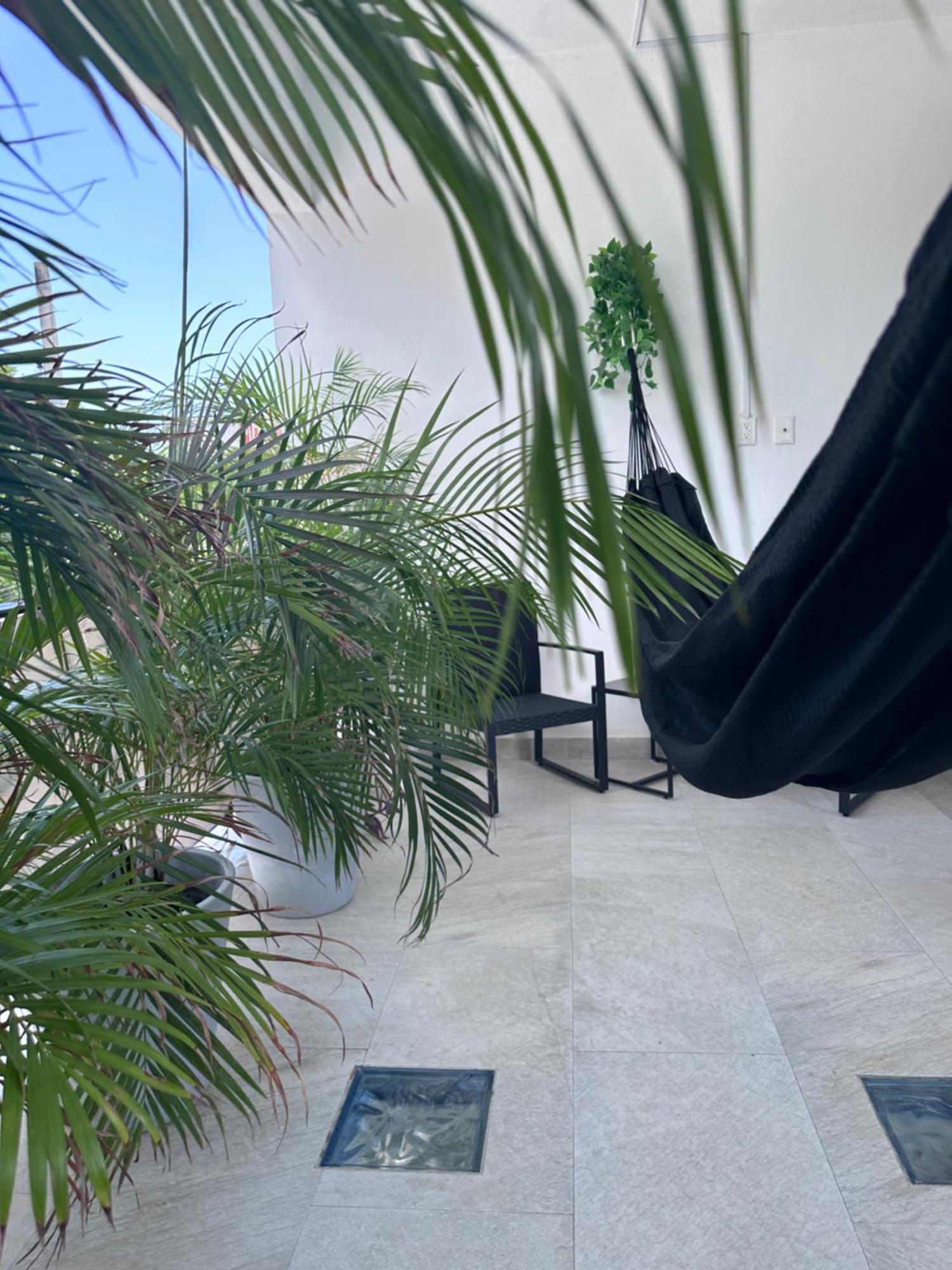 Ferienwohnung Oasis Urban Retreat Cancún Exterior foto